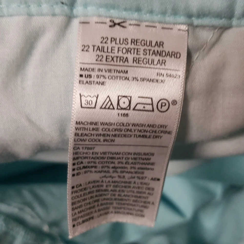 Old Navy Light Blue Cotton Shorts Size 22